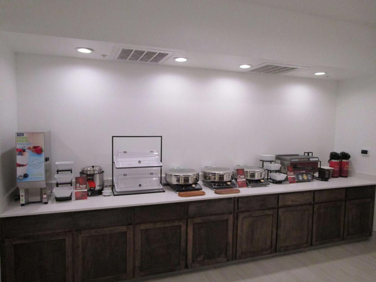 Reddy Hotel Bonham Esterno foto